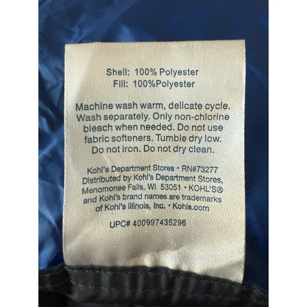 The BIG One Travel Puffer Throw in Travel Bag 60